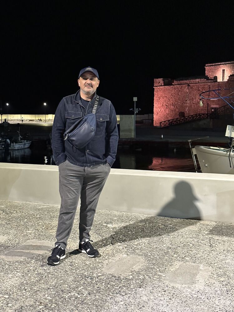  33415878  Roma, 44 ,    Nicosia