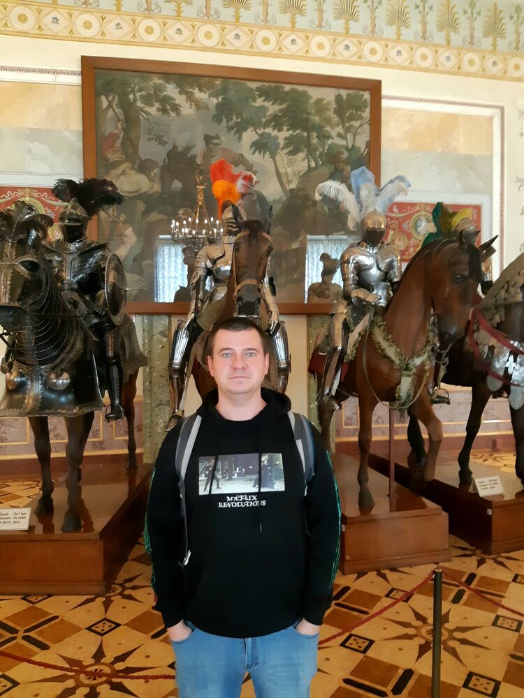  53903428  , 43 ,    -