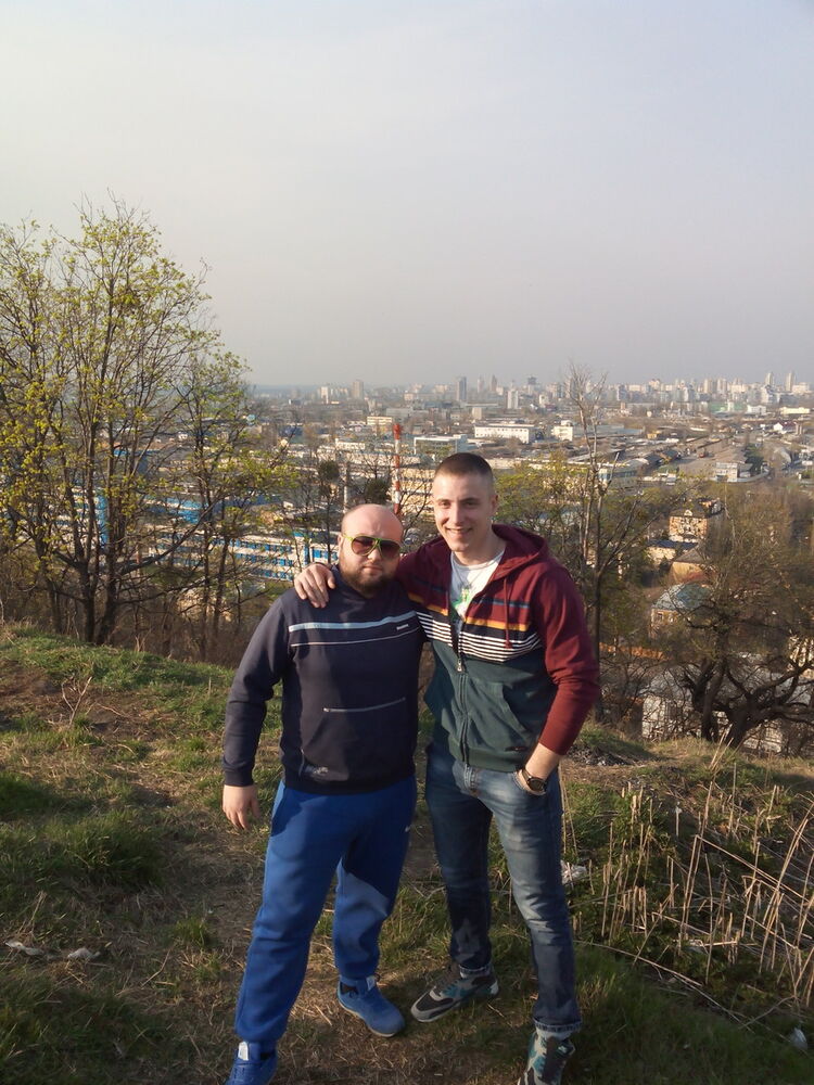  5875048  Slava, 39 ,    