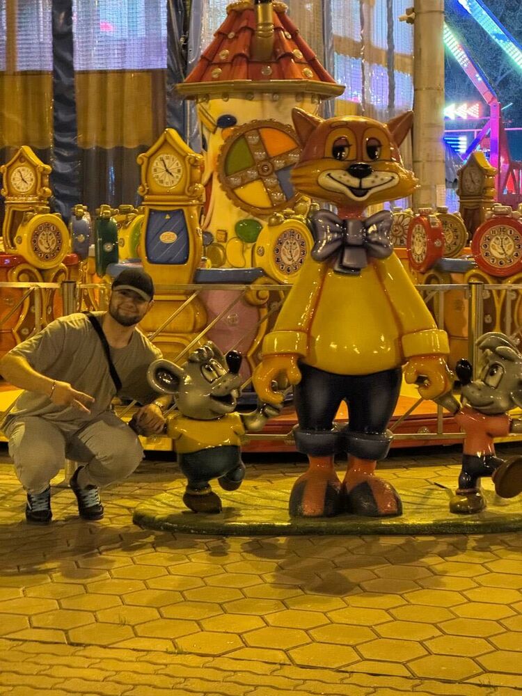  48583808  , 22 ,    