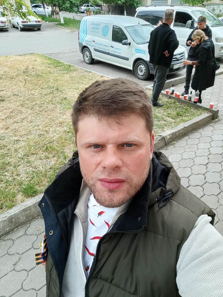  43662228  , 41 ,     