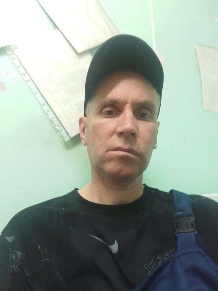  51145728  Maxim, 44 ,    