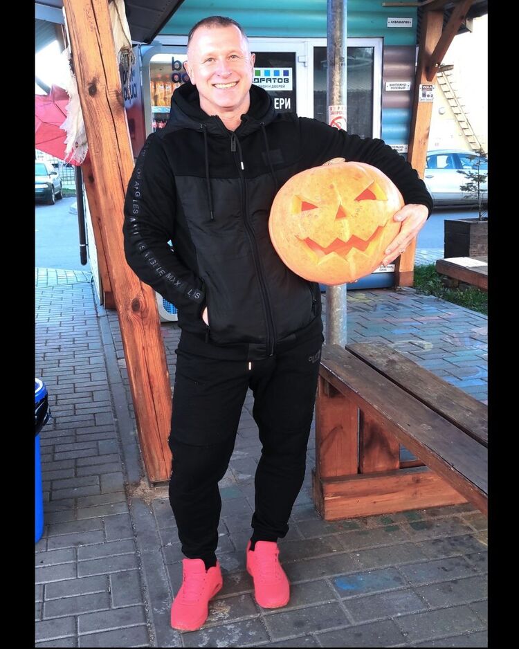 ,   Sergei, 45 ,   ,   , c 