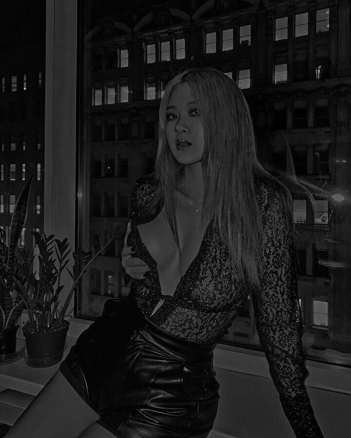  ,   Rose, 28 ,   ,   
