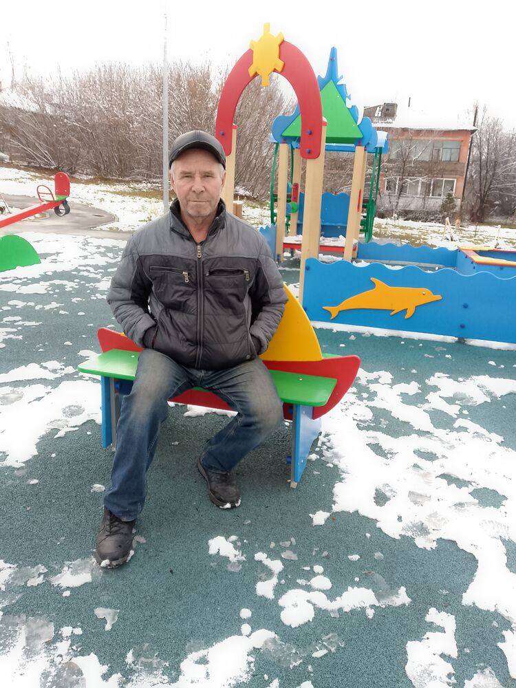  47631358  Stanislav, 68 ,    