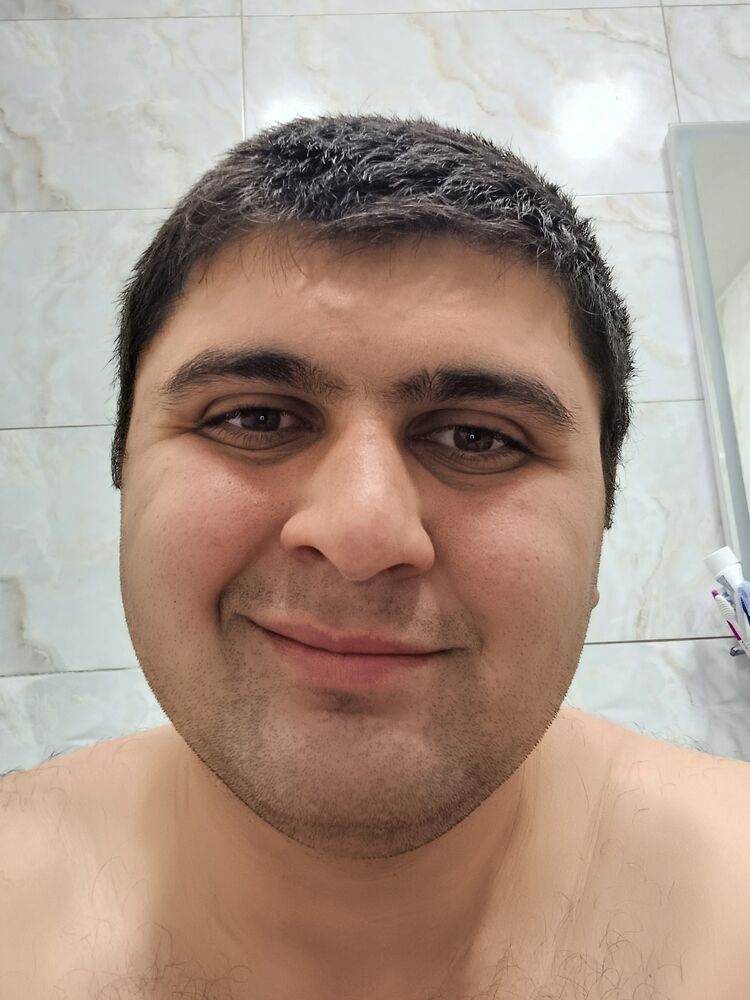  47697678  Gevorg, 24 ,    