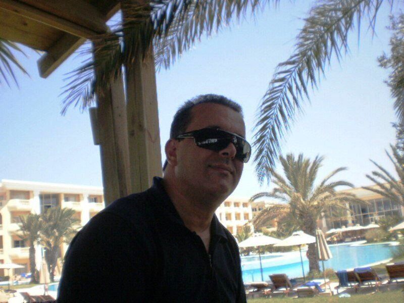  52912218  Djems, 59 ,    
