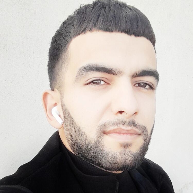  53338208  Elik, 26 ,    