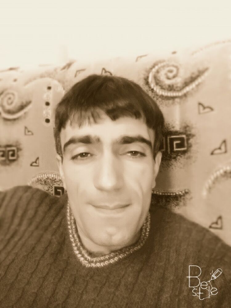  18759528  Armen, 38 ,    