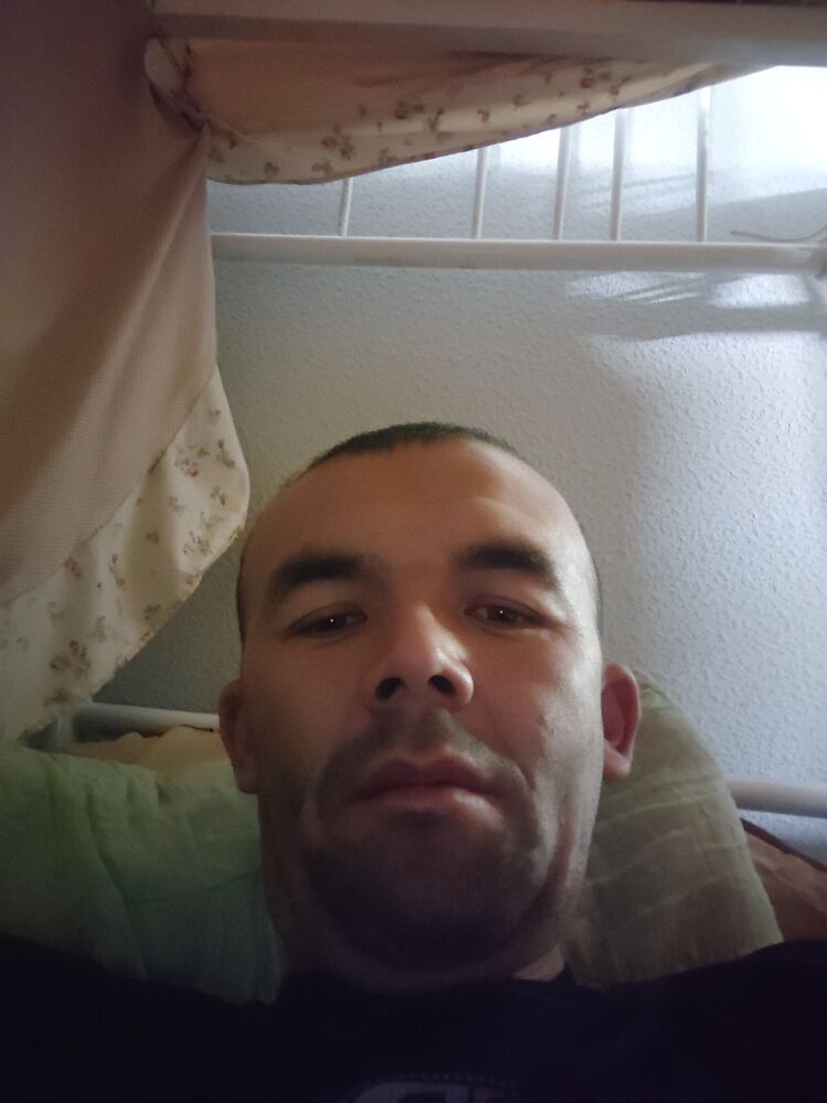  39184428  Sardorbek, 38 ,    