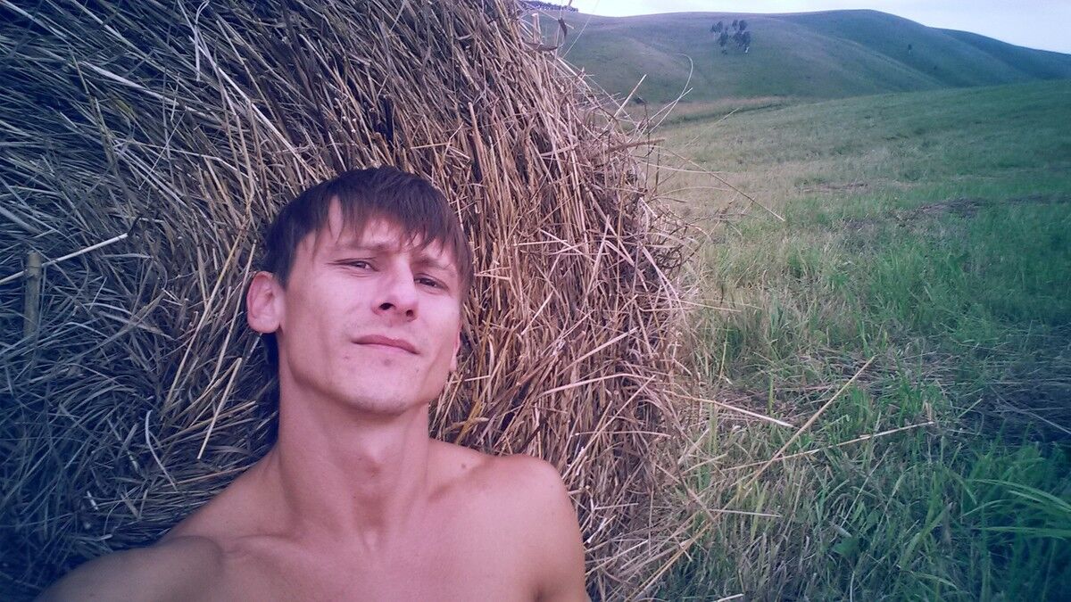  18129258  Ivan, 41 ,    