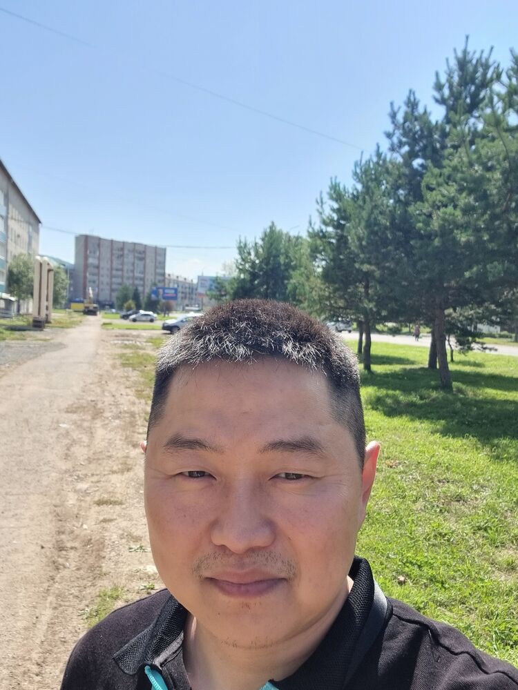  --,   Denis, 37 ,   ,   , c 