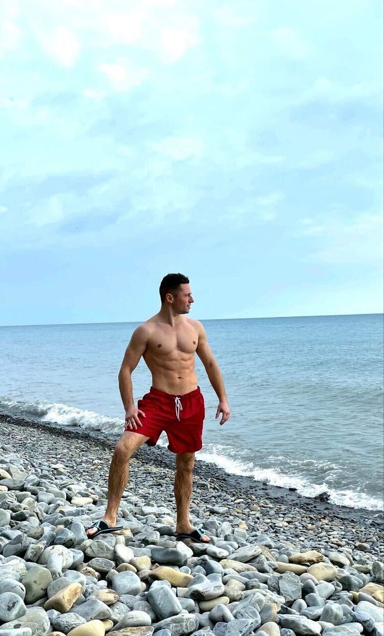  44552088  David, 30 ,    
