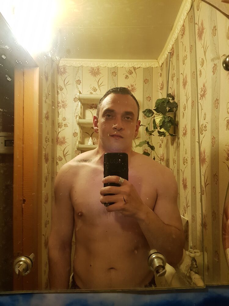  43938608  , 33 ,    