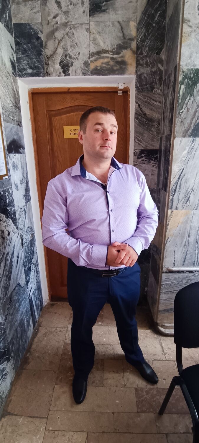  33724668  Alexander, 33 ,    