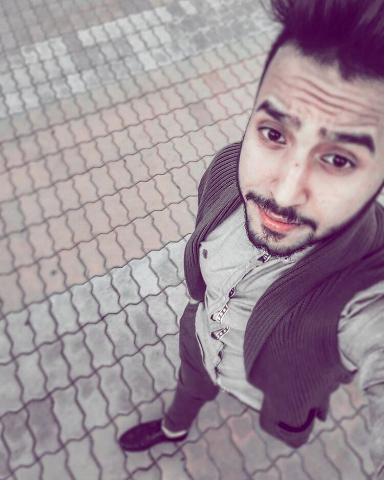  10587788  Alli, 29 ,    