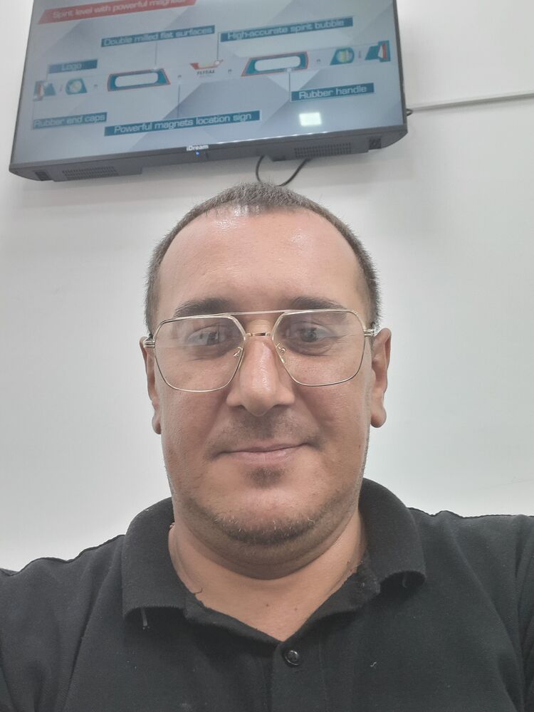  46777948  Narek, 32 ,    