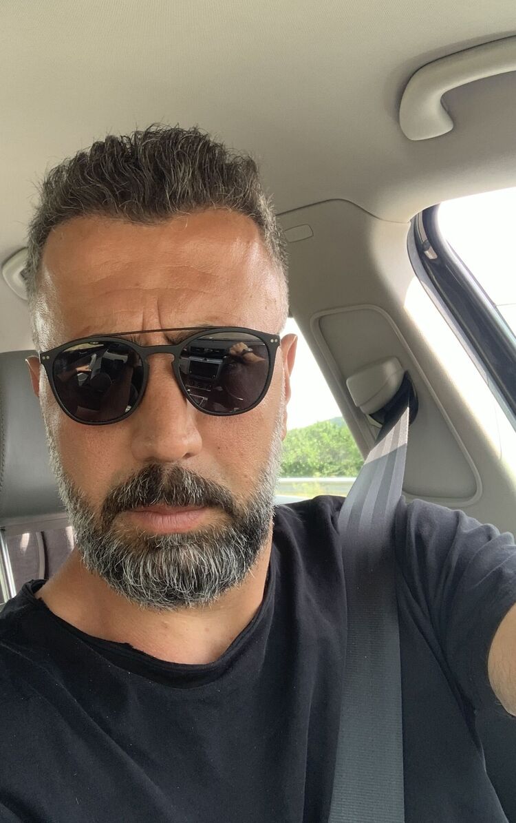  Elysee,   Arman, 41 ,   ,   