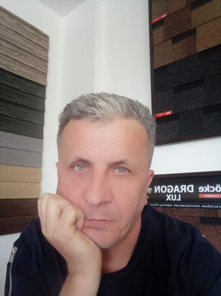  ,   Viktor, 46 ,   ,   , c , 