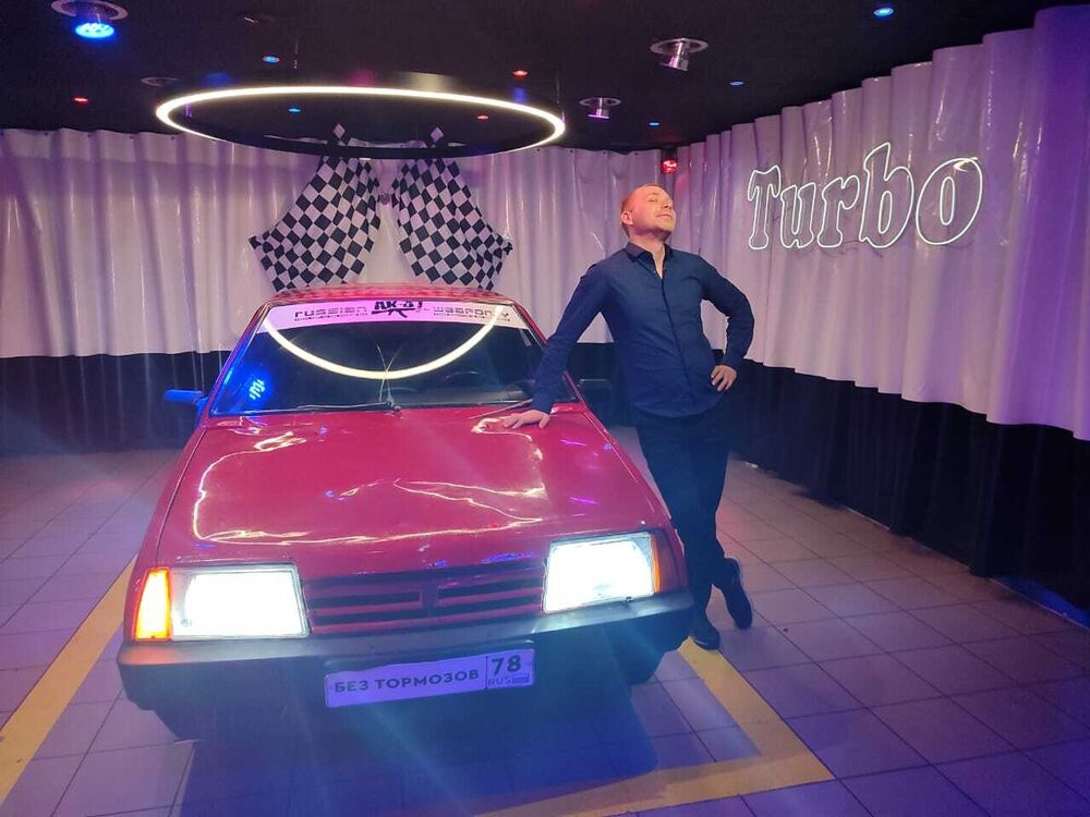  53660388  , 32 ,    -