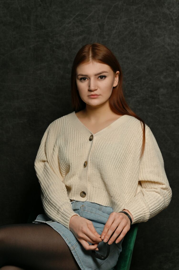  ,   Angelina, 27 ,     , c 