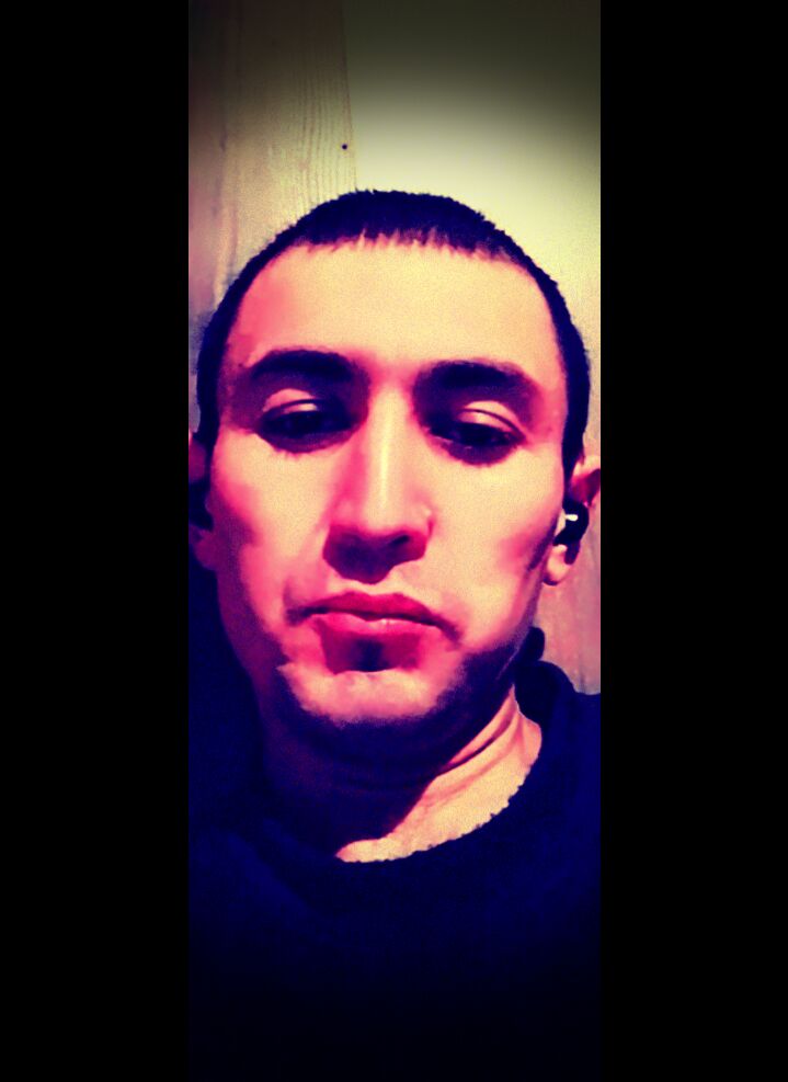  40606898  , 33 ,    -