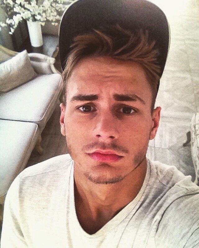  10173548   , 32 ,    -