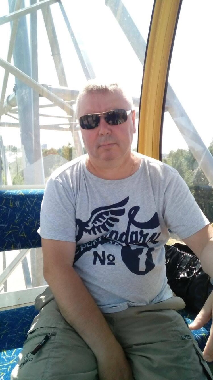  22979958  Oleg, 61 ,    