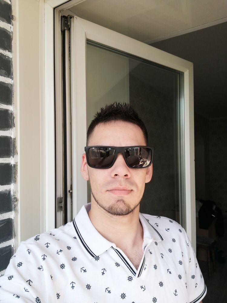  27870228  Kirman, 33 ,    