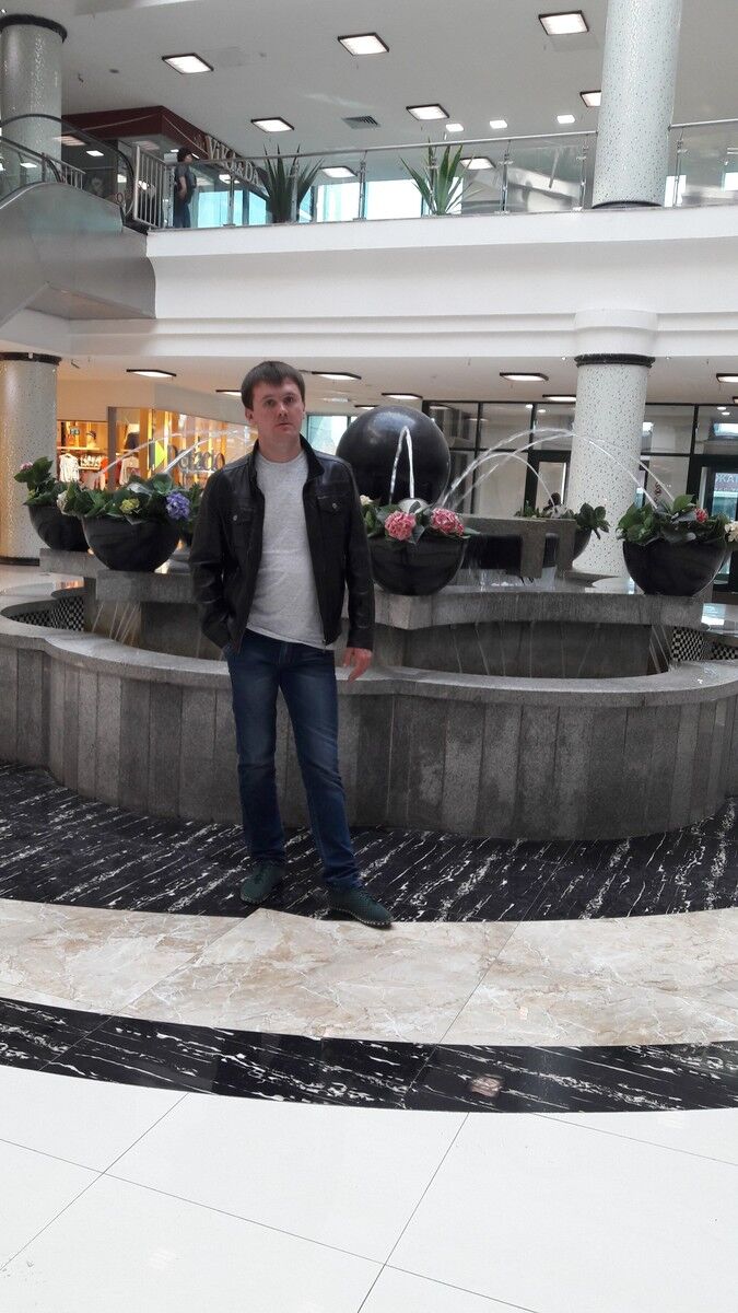  ,   Denis, 34 ,   