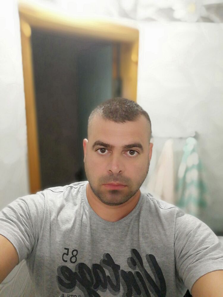  53042698  Ruslan, 44 ,    