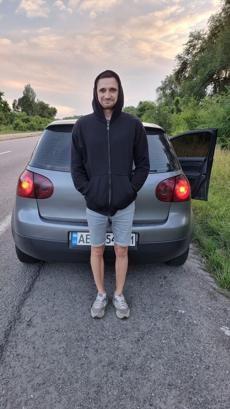  42452098  , 32 ,     
