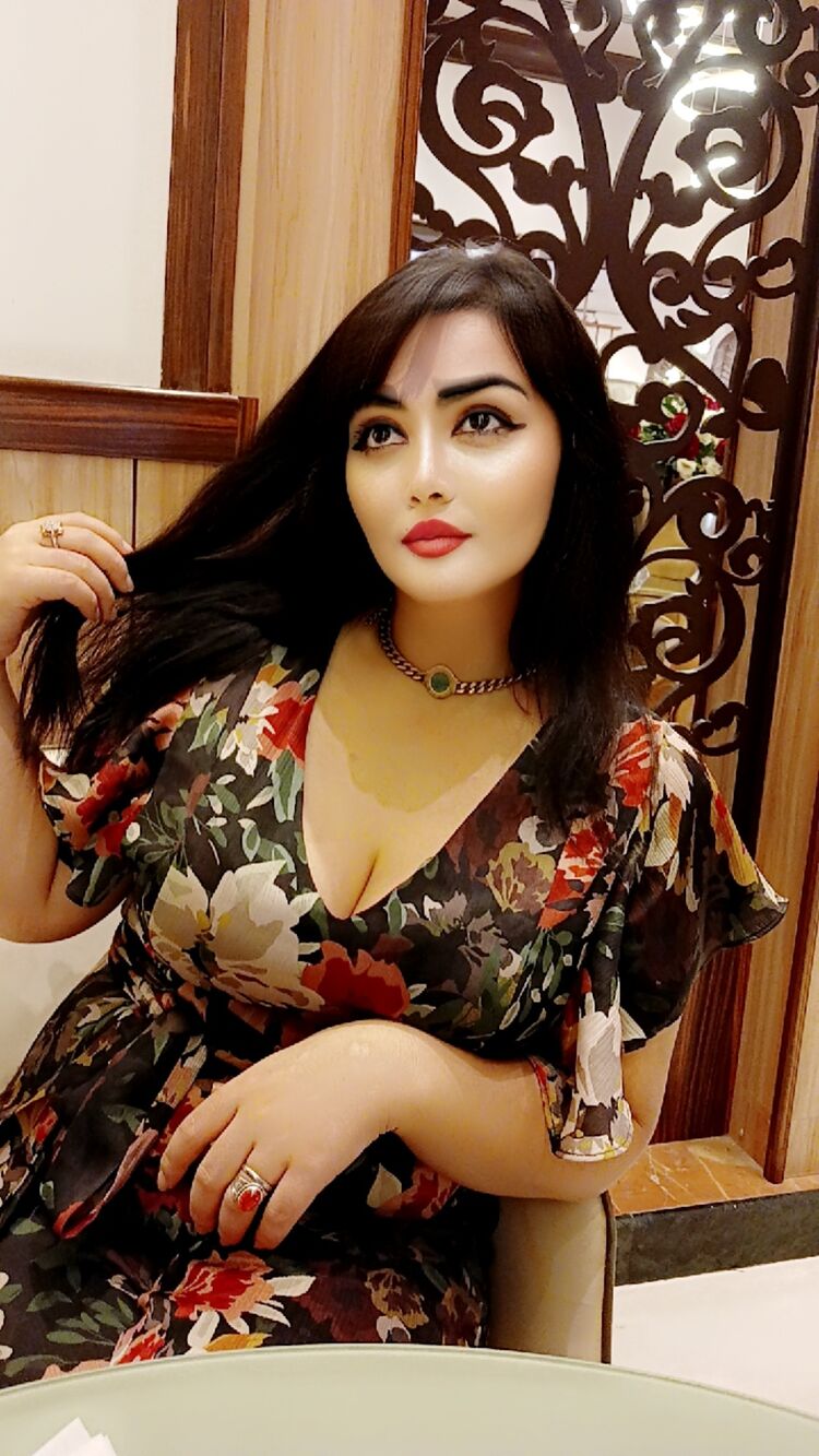  53288928  MIRA, 29 ,    Muscat