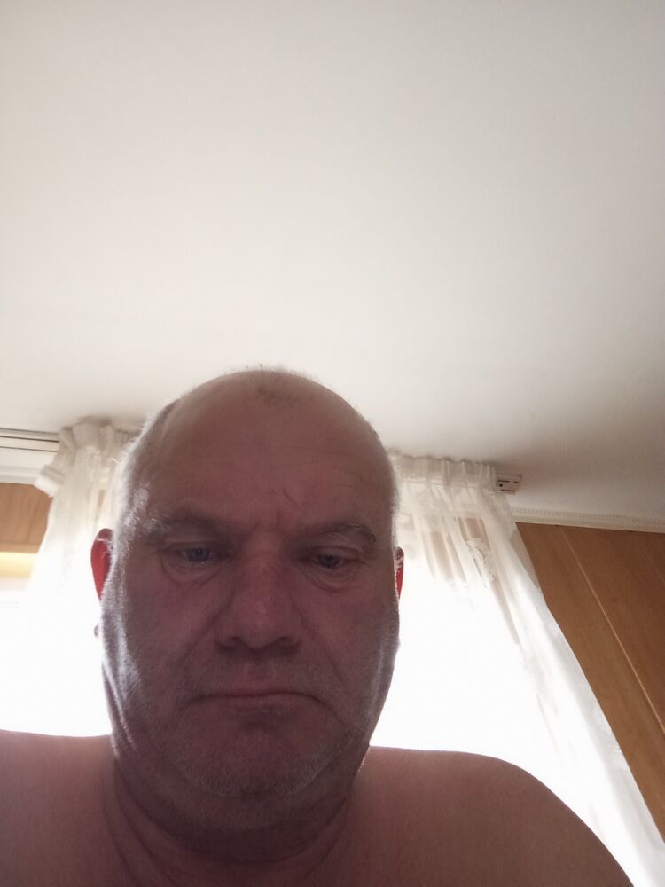  46968868  , 51 ,    