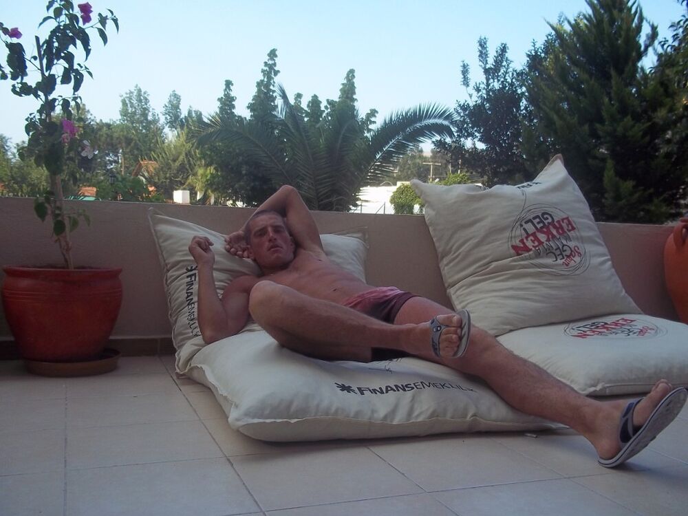  17439768  Maksim, 40 ,    