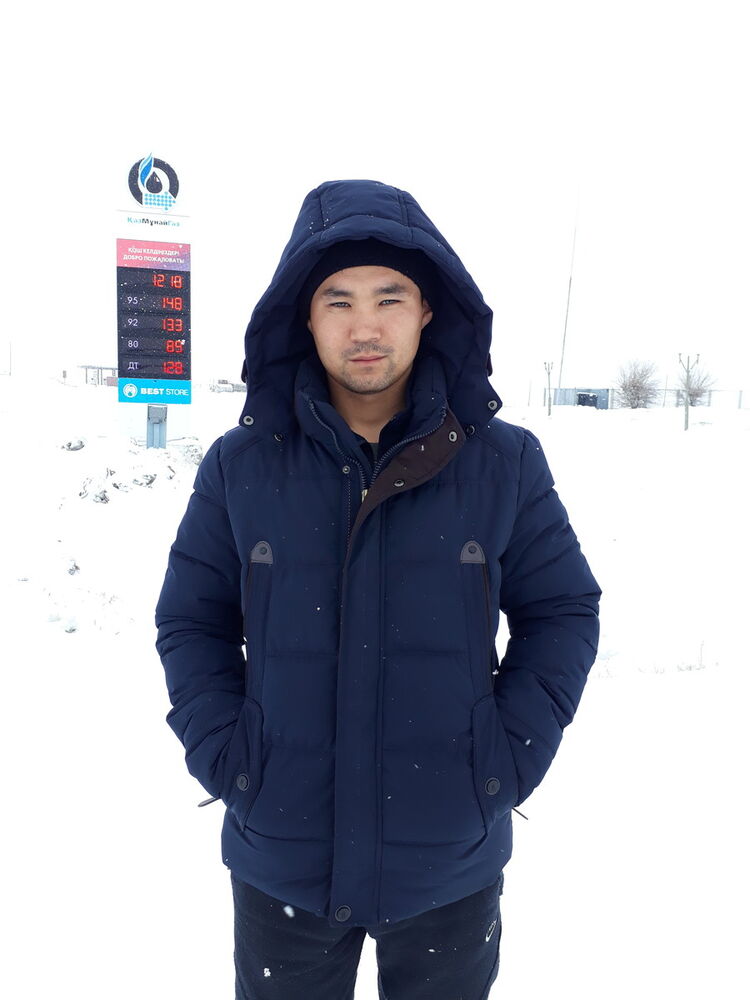  8616138  Ruslan, 35 ,    