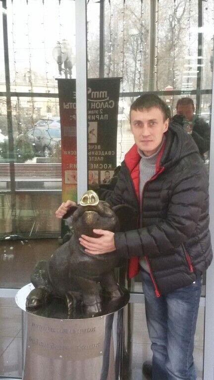  53927648  ALEX, 44 ,    