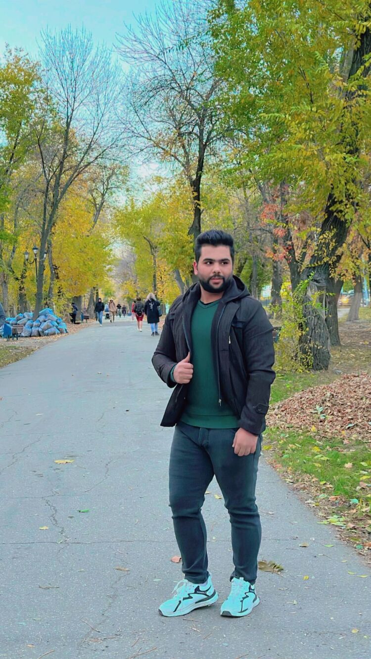  38639578  Hussein Ali, 25 ,    Soho