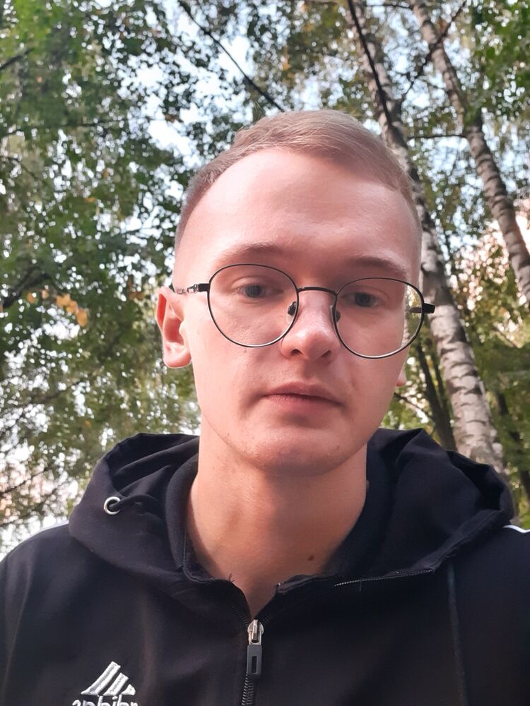  43871828  , 28 ,    -