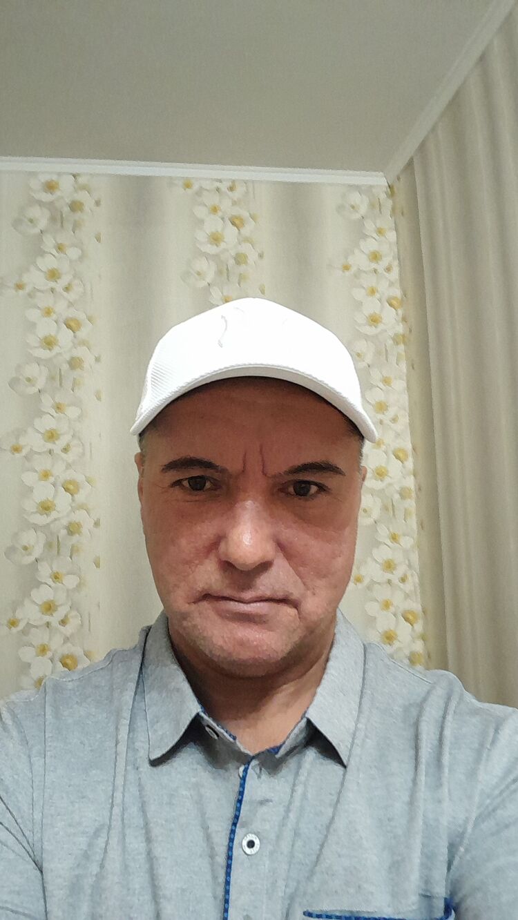  52608428  Ruslan, 46 ,    