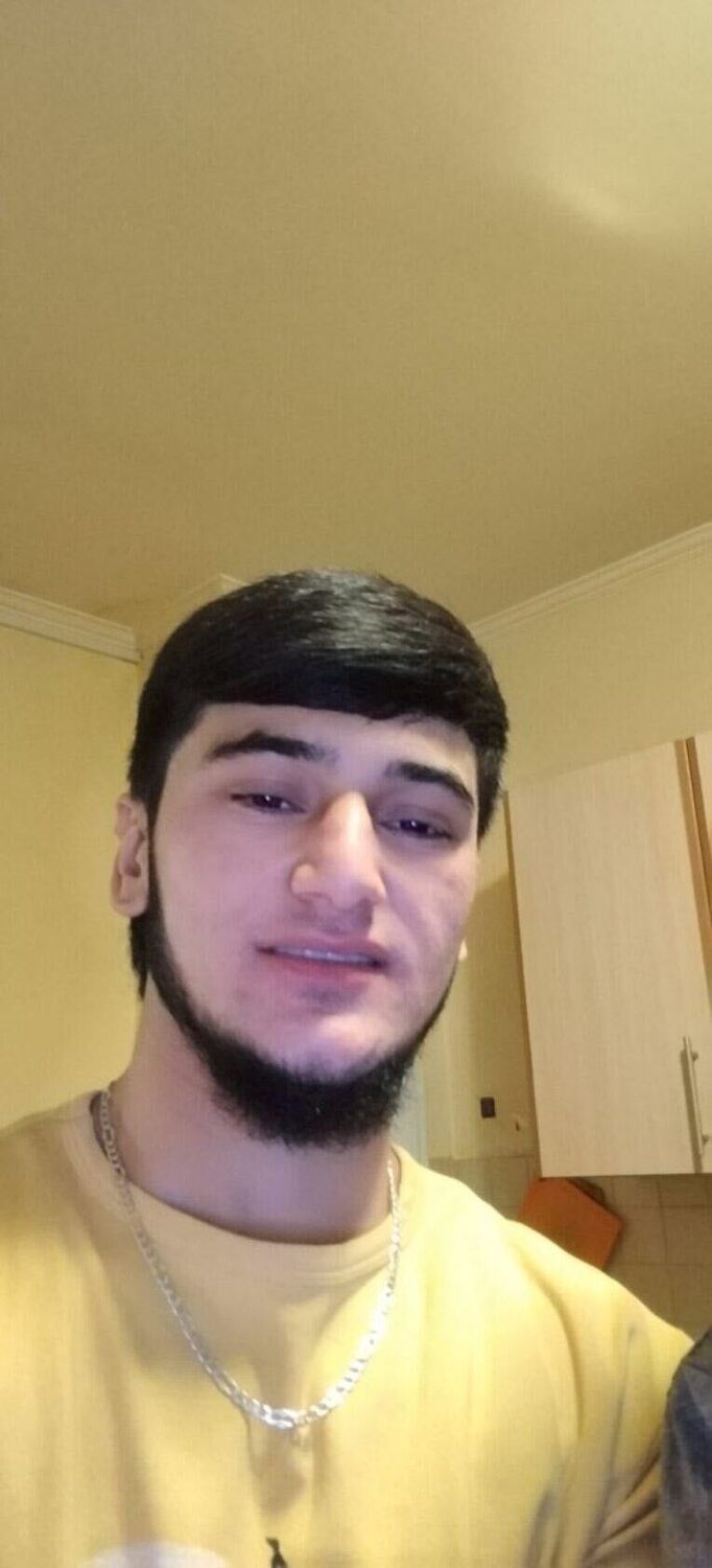  31962128  Muhammad, 21 ,    