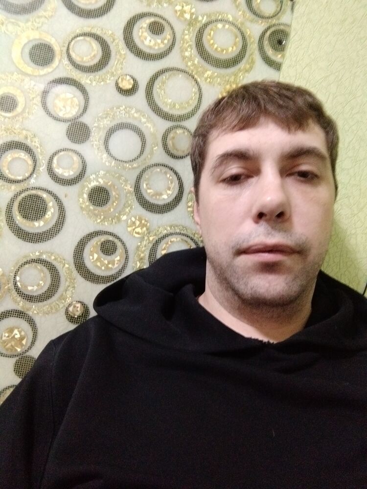  25688168  , 33 ,    