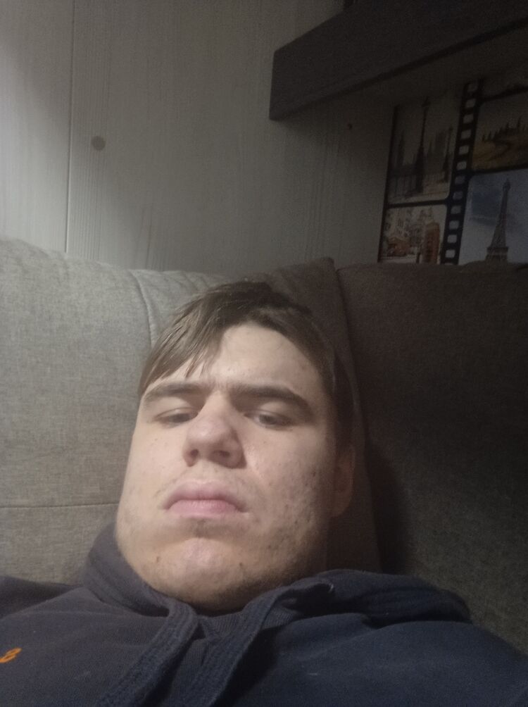  32560418  , 21 ,     