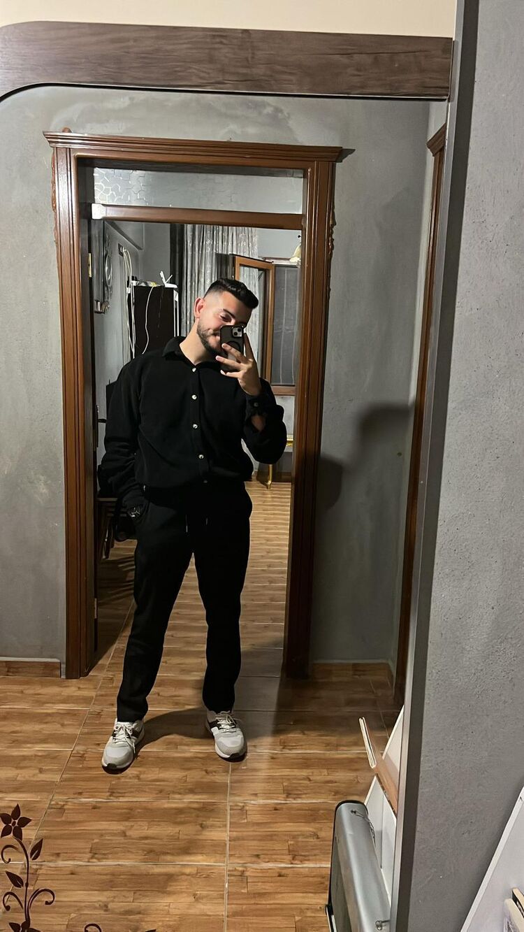  54279698  Baran, 26 ,    