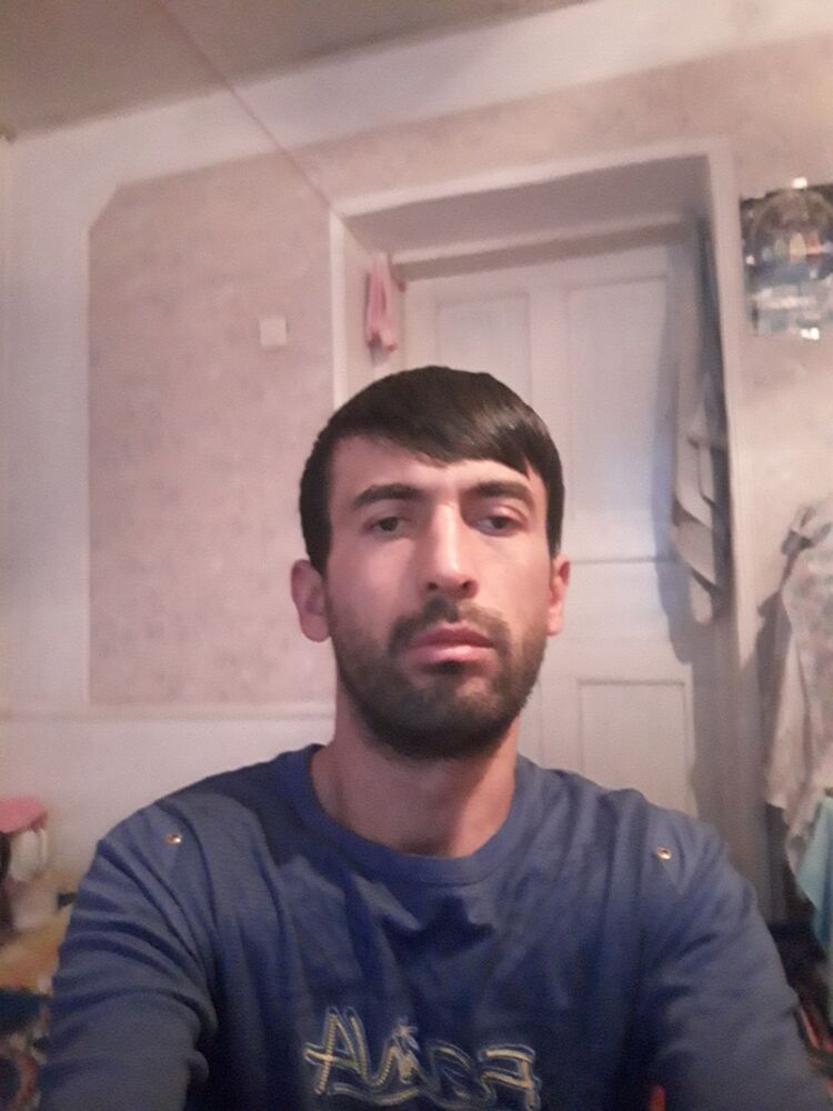  18979548  , 32 ,    