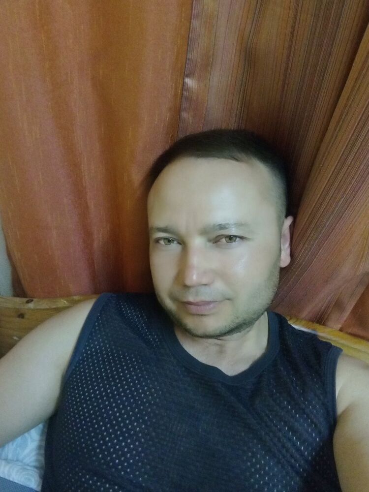  ,   Sanjar, 33 ,   