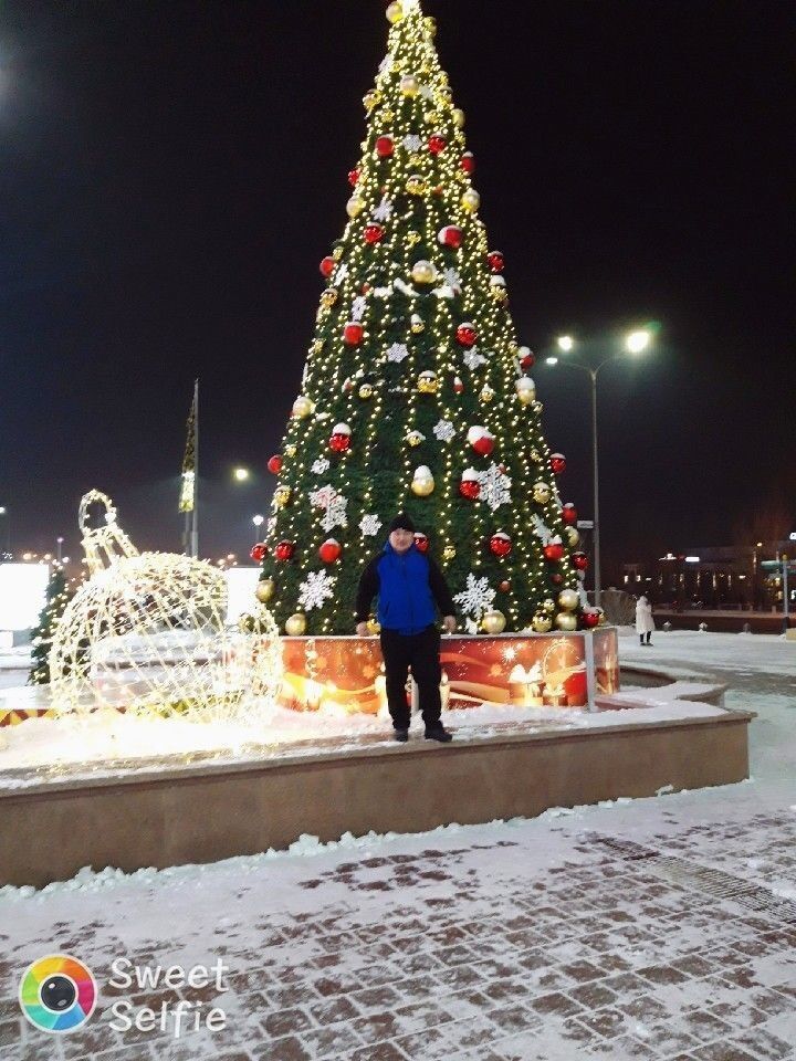  18770838  Erkin, 40 ,    