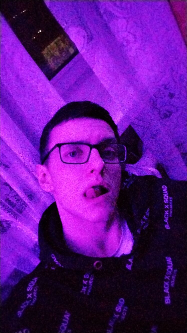  34592308  Vladimir, 23 ,    -