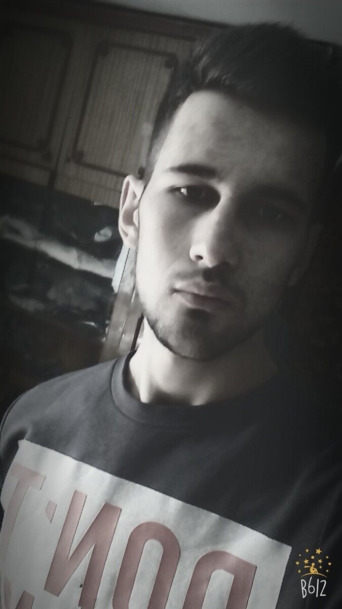  ,   Sasha, 28 ,   