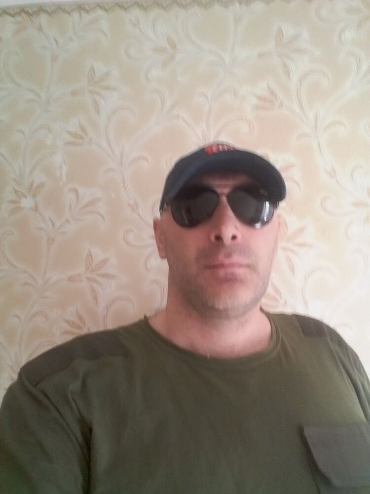  16003968  Bego, 45 ,    